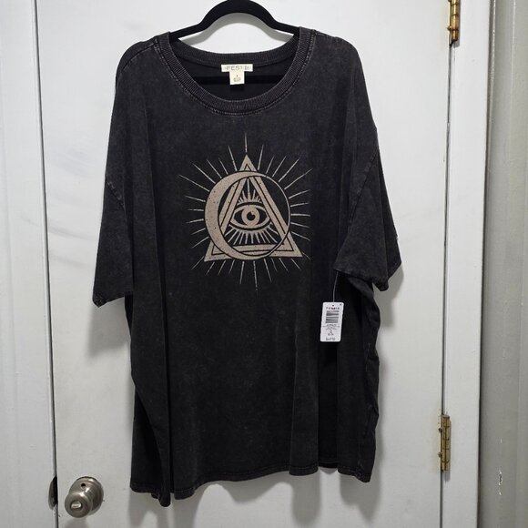 NWT Torrid Festi Size 3 Oversized Tee - Picture 2 of 4